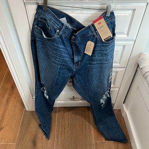 711 Skinny Levis